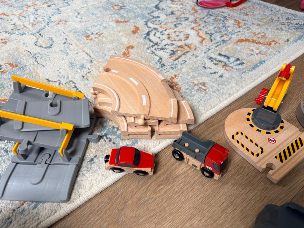 Brio Treinbaan: Travel Switching Set & Lift & Load + extra, Kinderen en Baby's, Speelgoed | Houten speelgoed, Ophalen of Verzenden