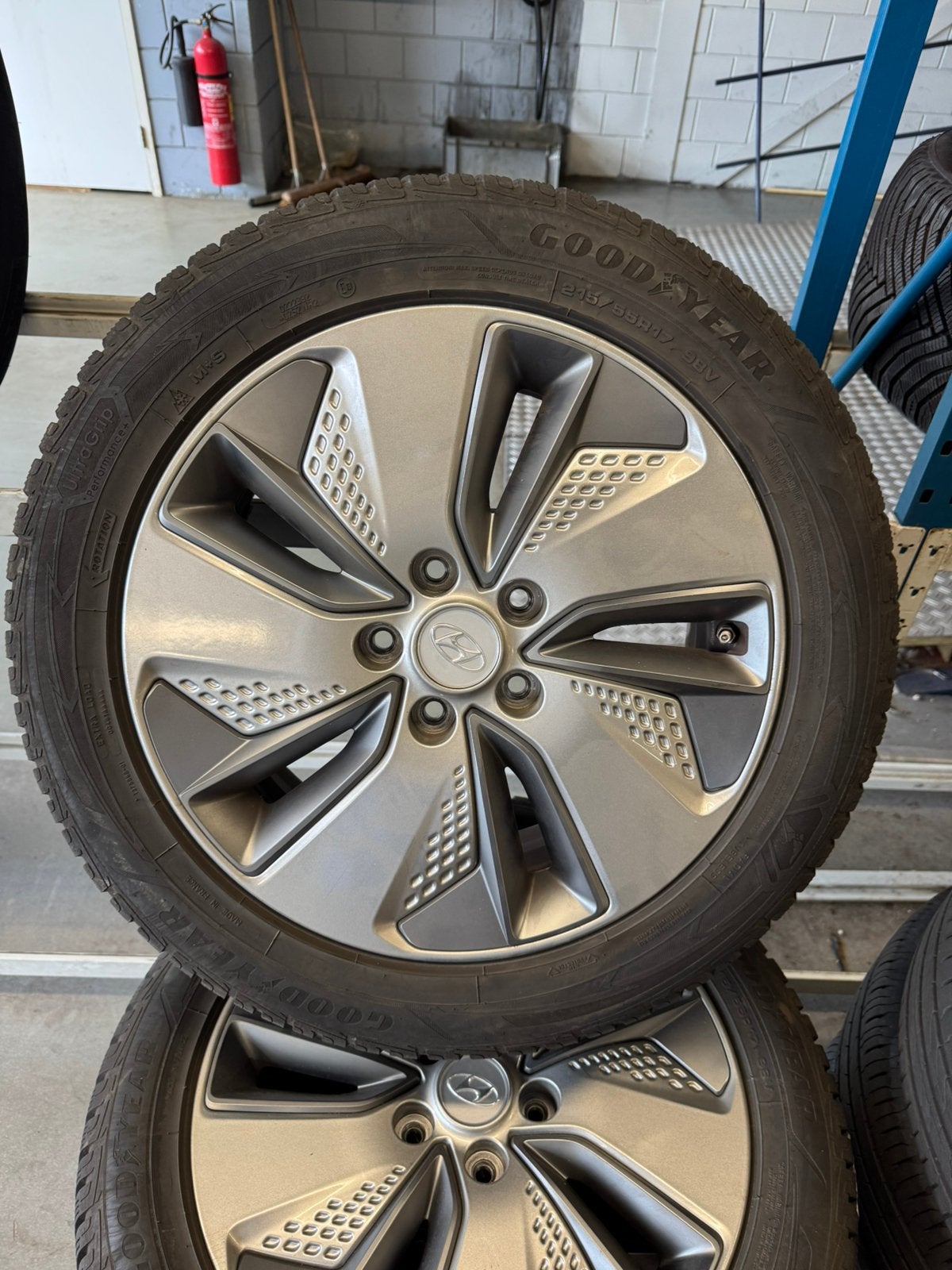 17” Inch Winterset 5x114.3 Hyundai Kona, Auto-onderdelen, Banden en Velgen, 17 inch, Personenwagen, Gebruikt