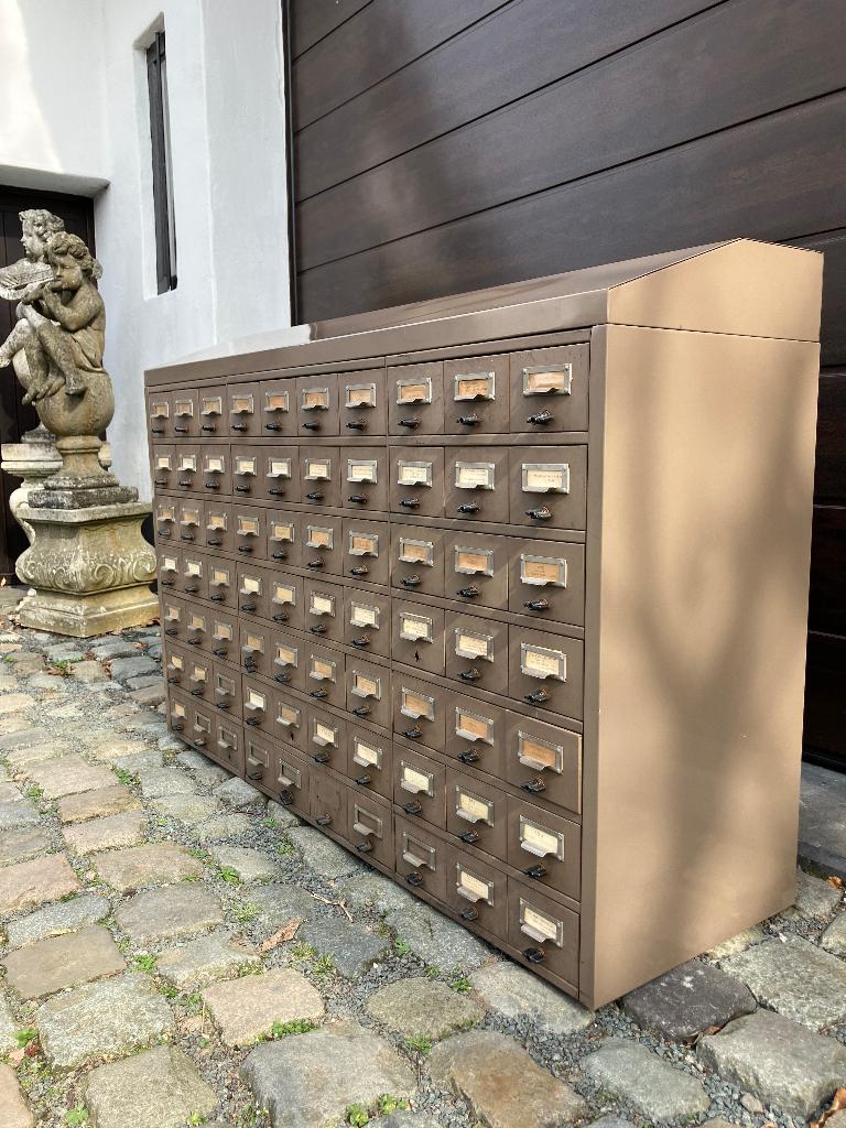 Zeldzame Vintage industriële ladekast / fichekast uit unif, Ophalen