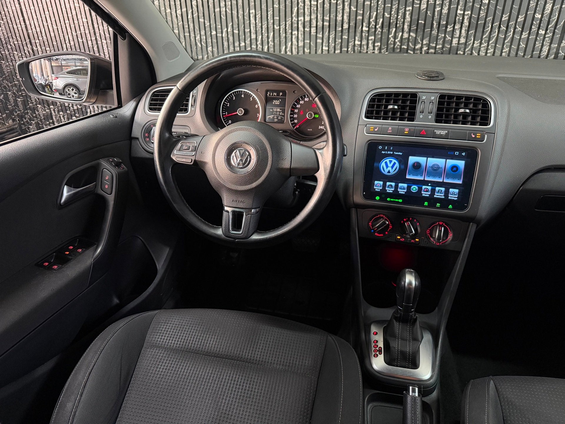 Volkswagen Polo 1.4-16V Highline, Auto's, 86 pk, 4 cilinders, Zwart, Bedrijf