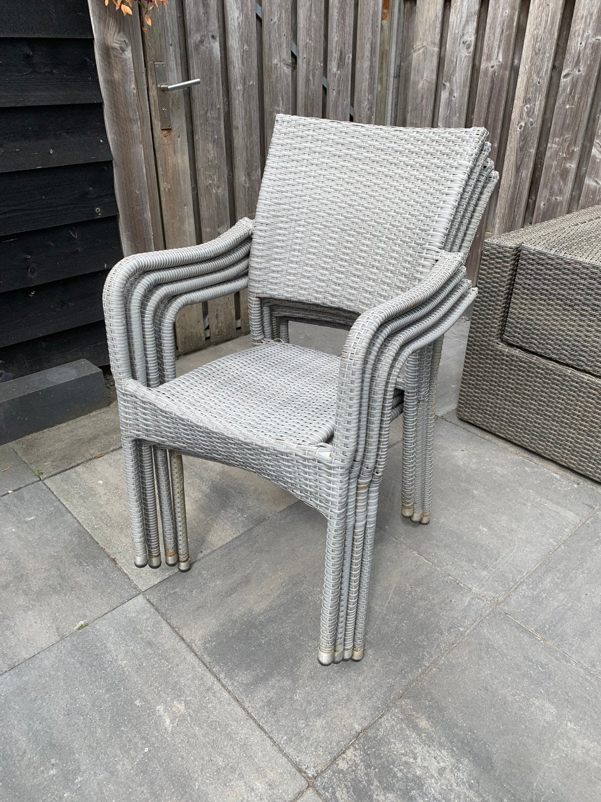 4 geweven tuinstoelen, Ophalen, Zo goed als nieuw, Kunststof