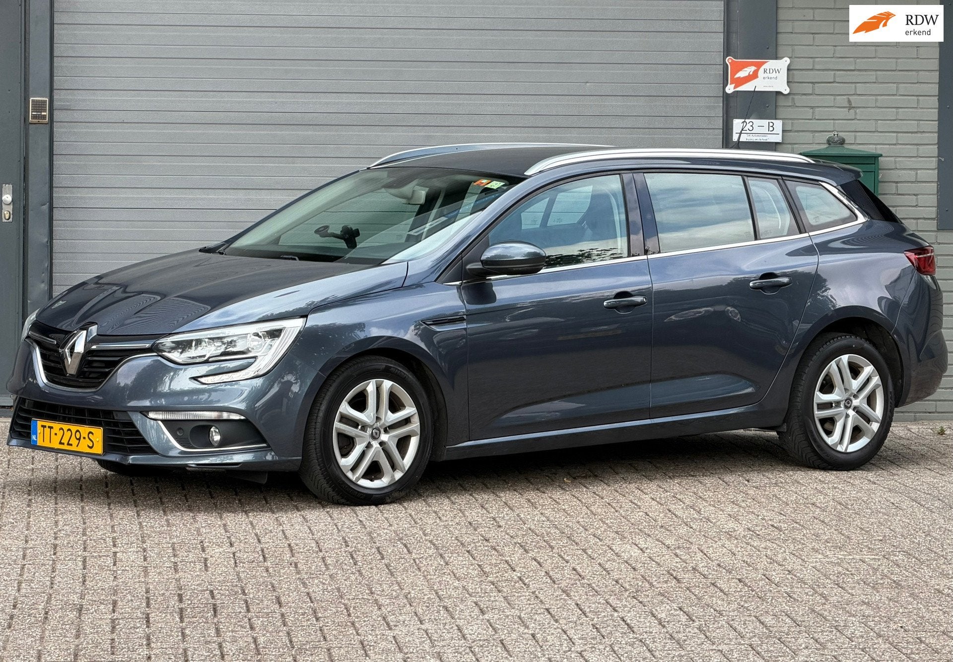 Renault Mégane Estate 1.5 dCi Limited, Gebruikt, 4 cilinders, Diesel, Parkeersensor