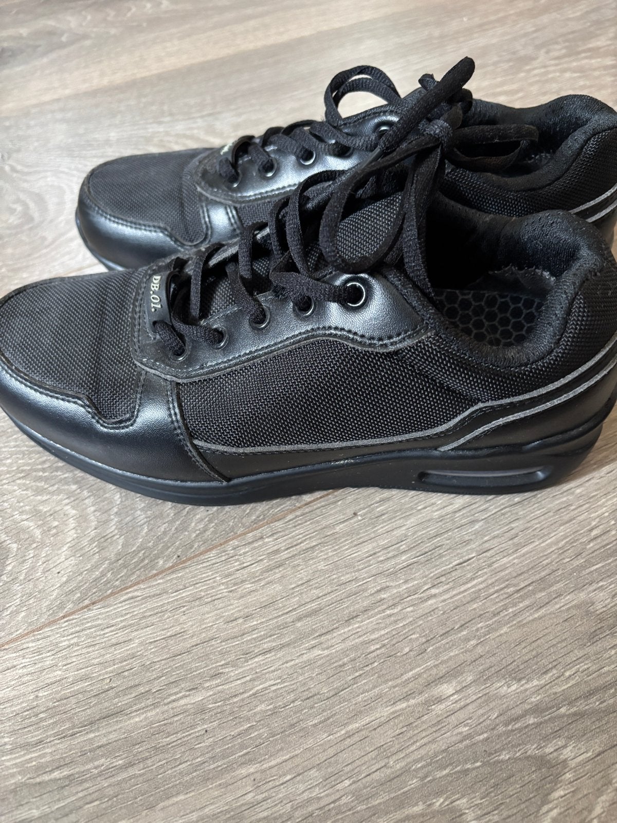 Dyanne Beekman Zwarte sneakers, maat 39, in goede staat, Ophalen of Verzenden, Gedragen, Zwart, Sneakers of Gympen