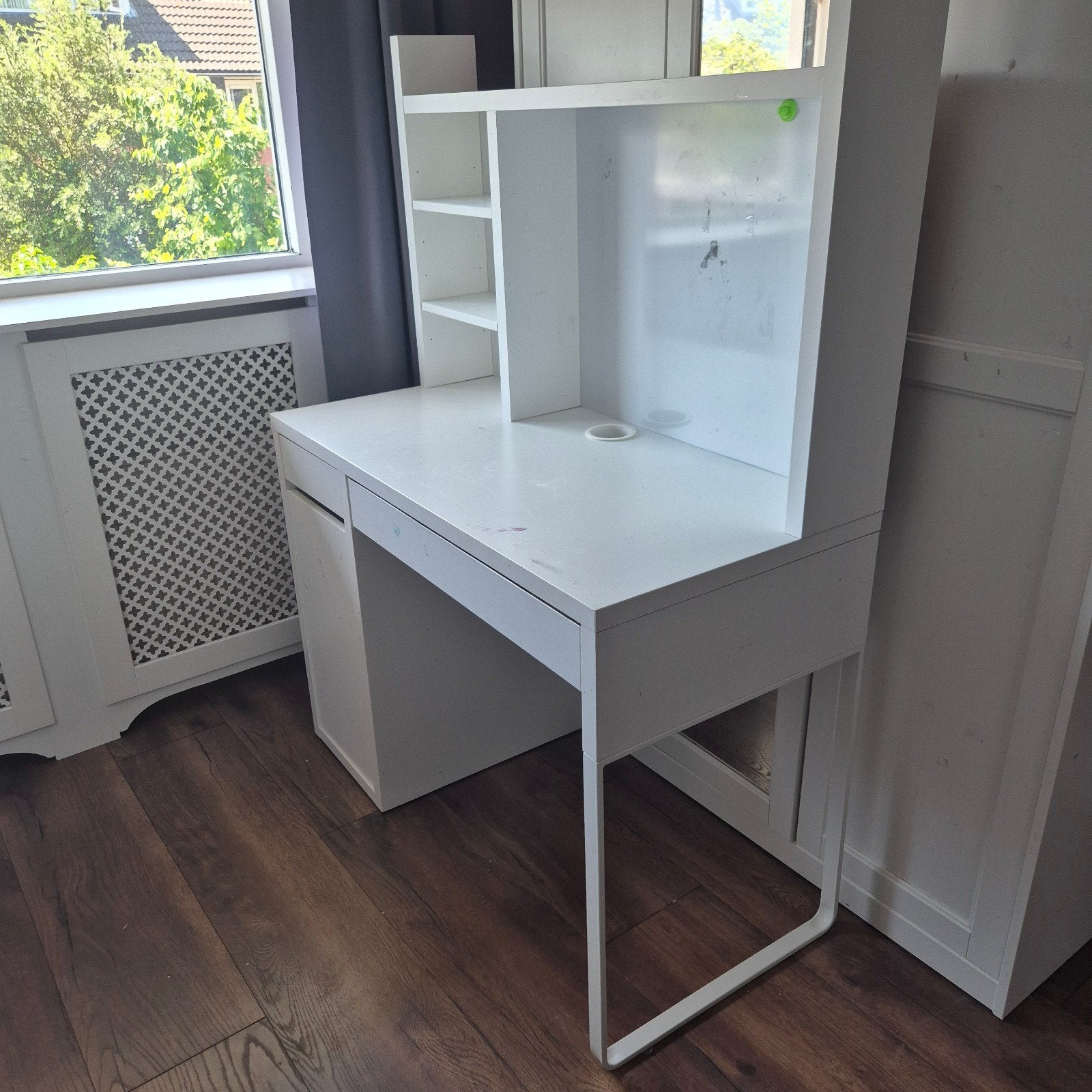 IKEA MICKE Bureau met opzetstuk en lades, Ophalen, Gebruikt, Spaanplaat of MDF, IKEA