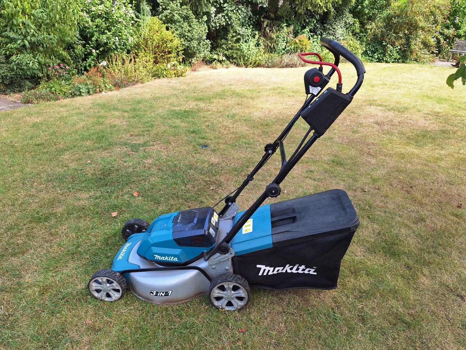 Makita DLM460 Accu Grasmaaier - 46cm Maaibreedte, Ophalen, Cirkelmaaier, Accu-grasmaaier, Zo goed als nieuw