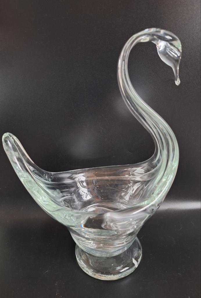 Mooie glazen zwanen schaal uit de jaren 70
28 x 18 x 16 cm, Antiek en Kunst, Antiek | Glas en Kristal, Ophalen of Verzenden