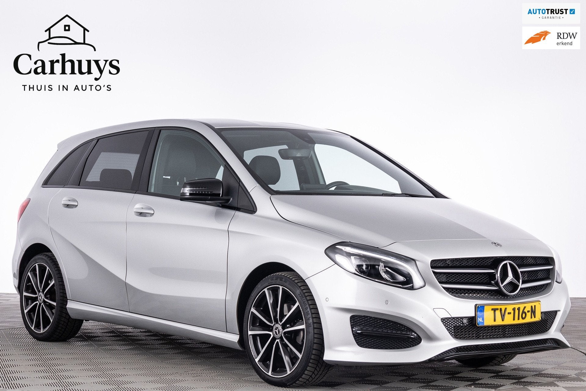 Mercedes-Benz B-klasse 180 Ambition AMG Line Night pakket/Au, Auto's, Dealer onderhouden, 1325 kg, Euro 6, 4 cilinders