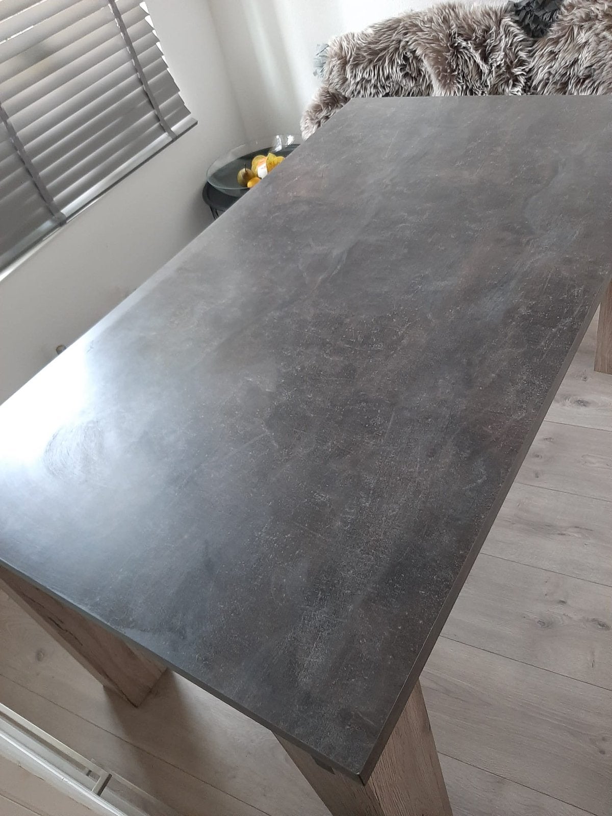 Tafel betonlook met bank en stoelen, Huis en Inrichting, Tafels | Eettafels, Ophalen, 200 cm of meer, 50 tot 100 cm, Zo goed als nieuw
