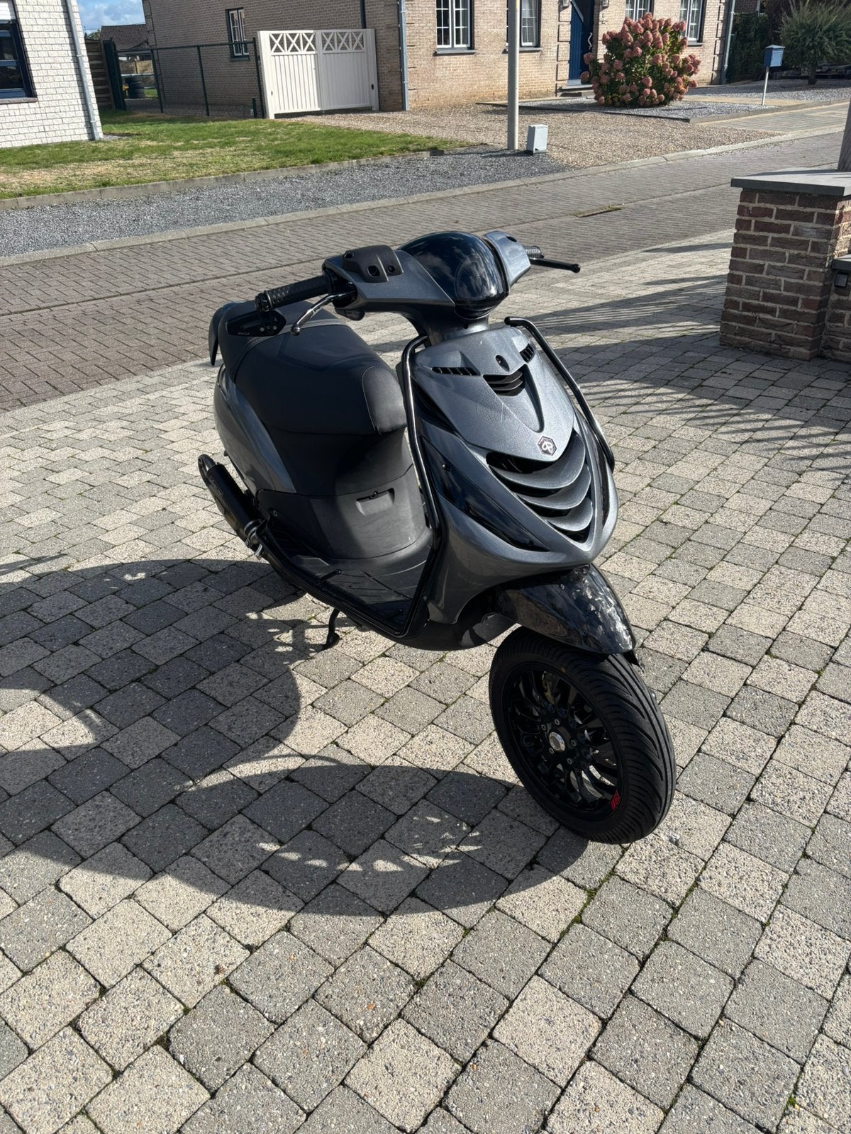 Piaggio zip 2takt, Fietsen en Brommers, Ophalen, Zo goed als nieuw, Tweetakt, Zip