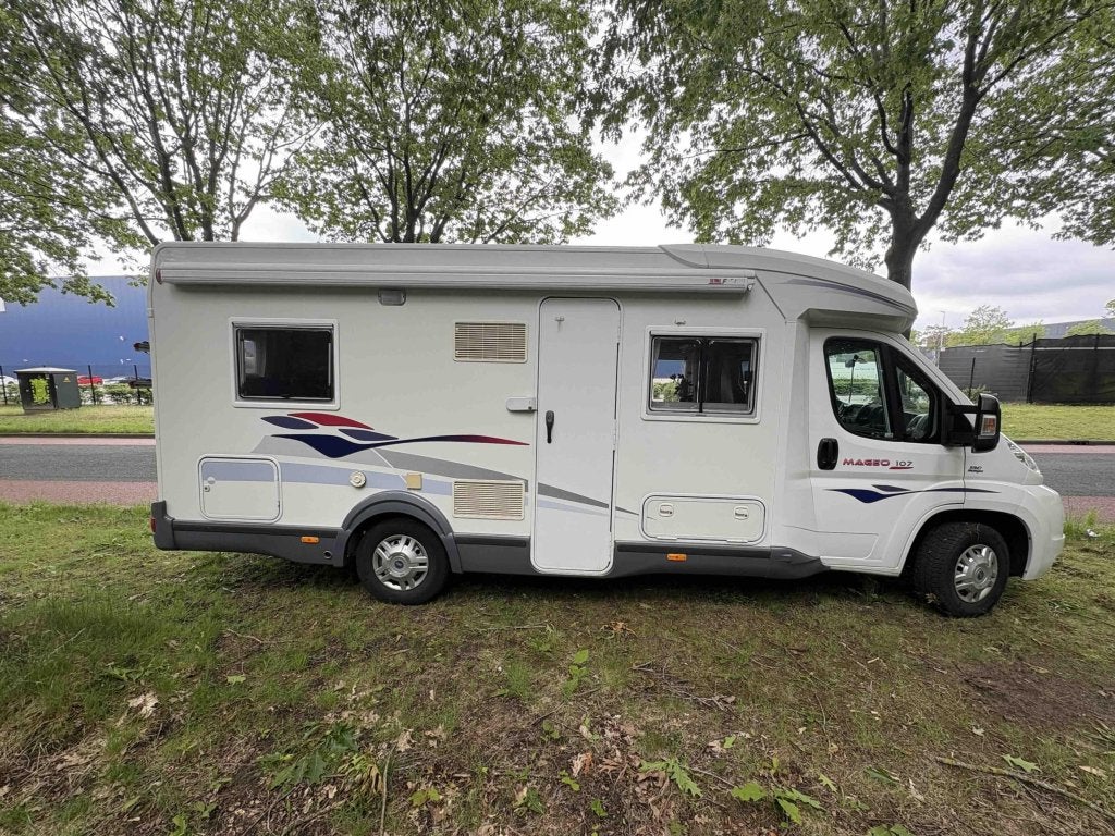 Challenger Mageo 107- bj 2007- 4 gordelplaatsen, Caravans en Kamperen, Campers, Koelkast, 6 tot 7 meter, Particulier, 6 tot 7 meter