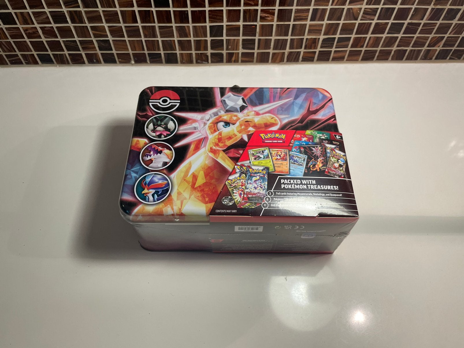 Pokémon TCG Charizard Fall 2023 Collector Chest Sealed, Ophalen of Verzenden, Zo goed als nieuw, Foil