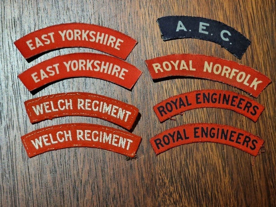 Shoulder titlew Norfolk East Yorks Welch A.e.c. pairs brits, Ophalen, Landmacht, Engeland, Embleem of Badge