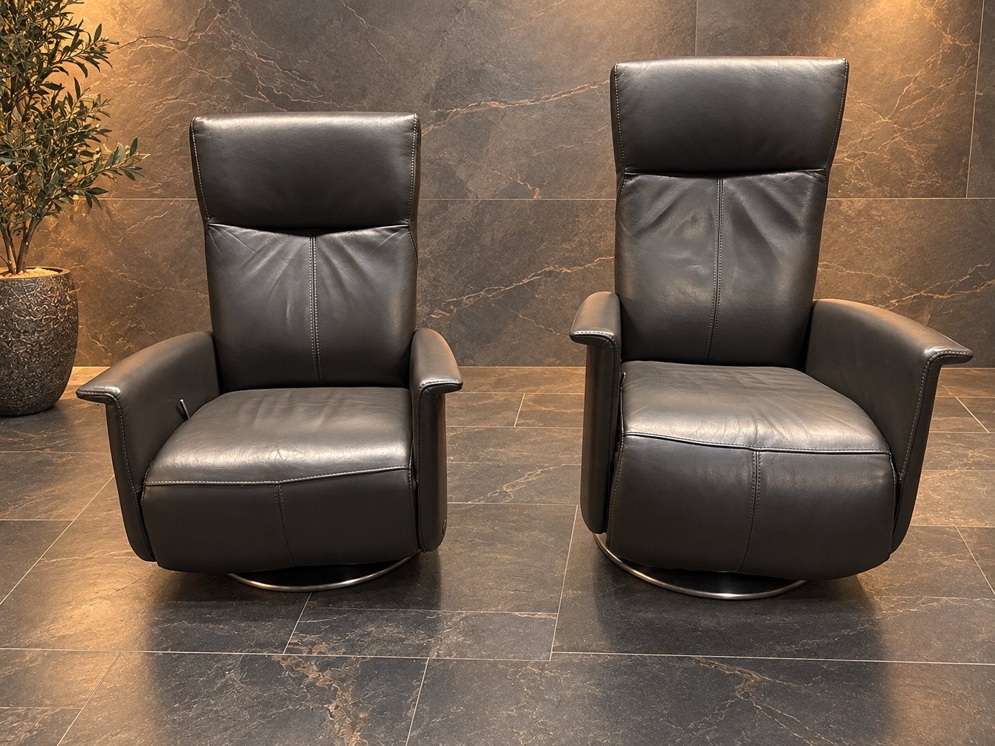Relaxstoelen Prominent Set van 2 Stuks totaal voor €650,-, Ophalen of Verzenden, Zo goed als nieuw, Minder dan 75 cm, 50 tot 75 cm