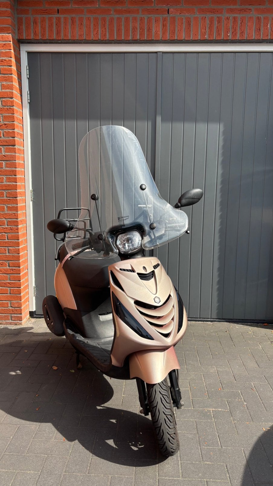 Piaggio Zip E5 iget Roze gold Snorscooter 2023, Ophalen, Gebruikt, Zip, Benzine