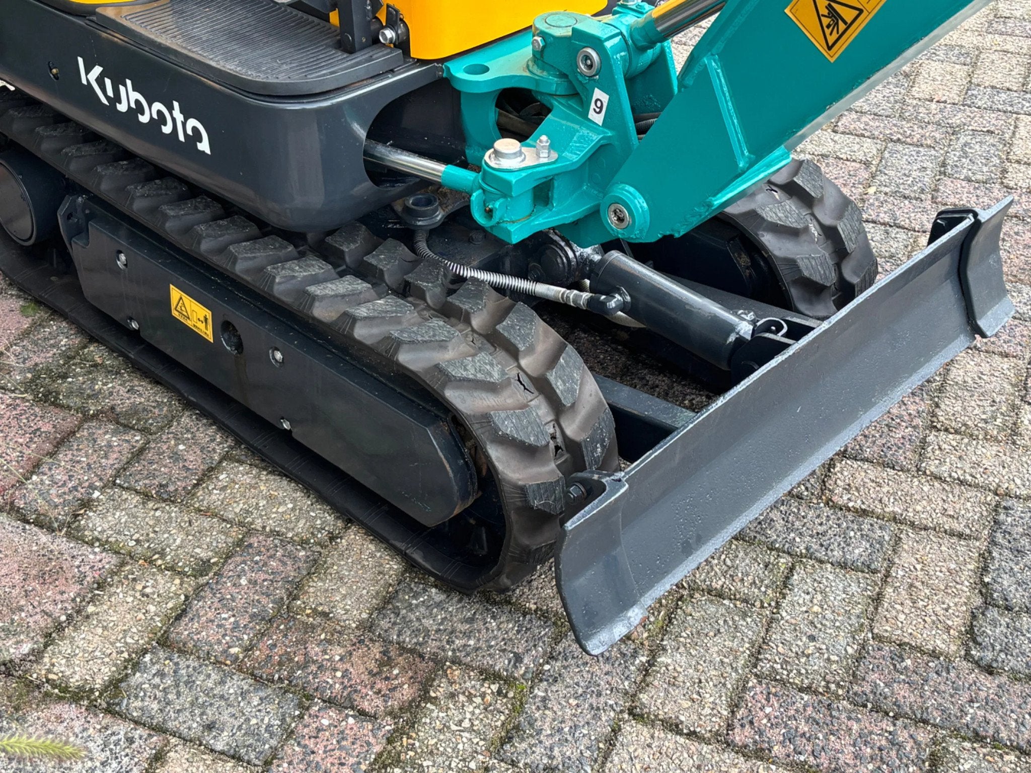Kubota Gebruikte minigraver k-800 3cil. verstelbare rupsen, Graafmachine