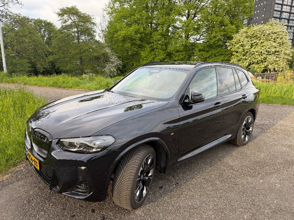BMW iX3 M-Sport High Executive M-sport pakket 12-2022, Automaat, 110 €/maand, Zwart, Particulier