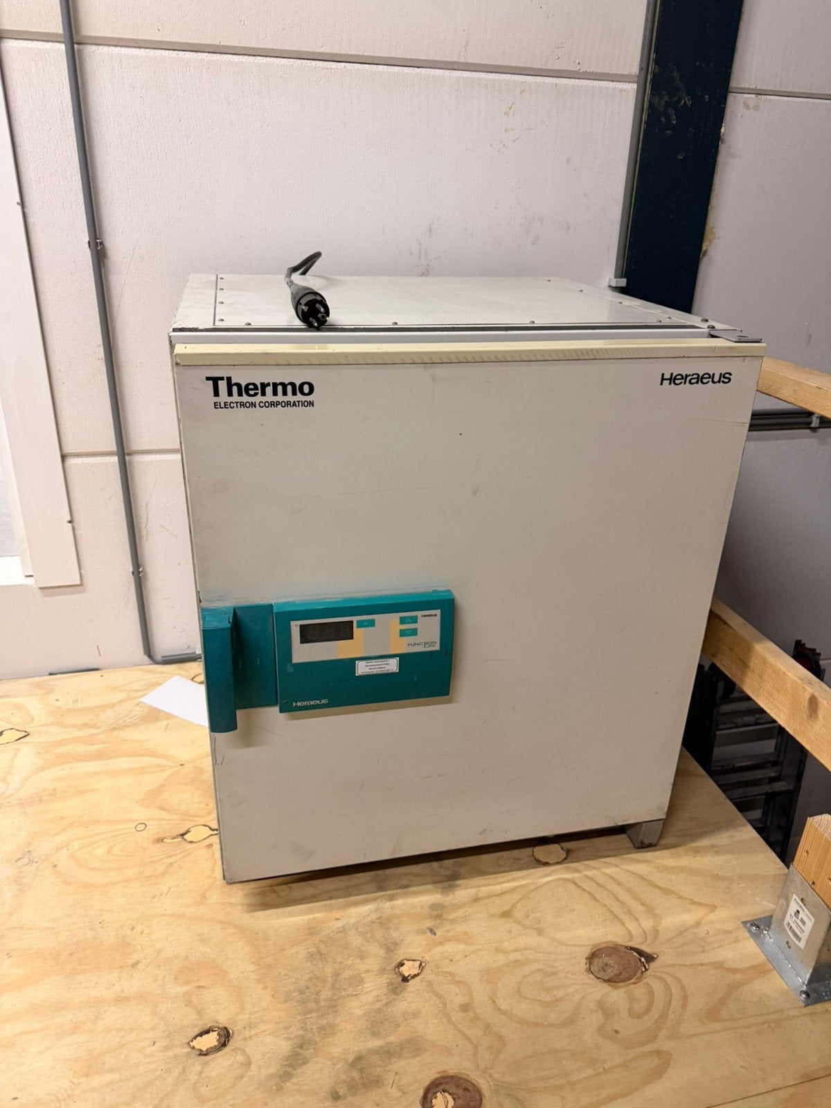 Poedercoat Oven / Droogstoof – Thermo Heraeus UT 20 (230V), Ophalen