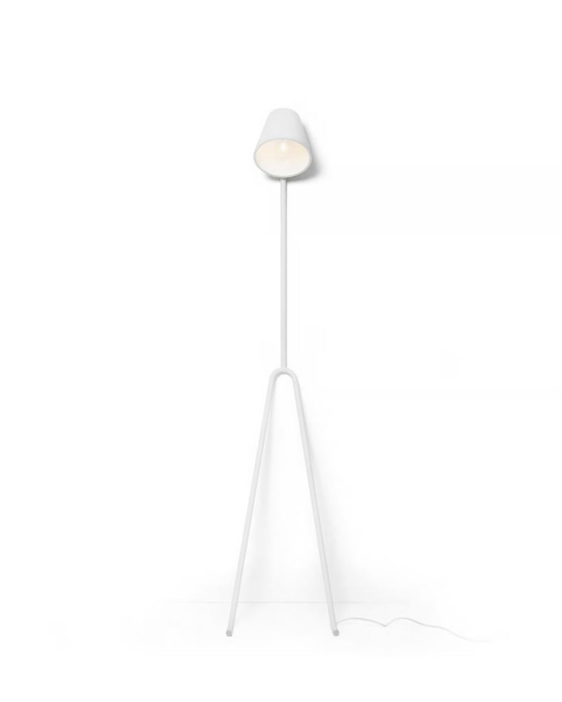 NORDIC NEST Mañana lamp Wit Vloerlamp vanvoor€299,-voor €70, Ophalen, 100 tot 150 cm, Zo goed als nieuw, Nordic Nest Wit Design Lamp Loods5 Vtwonen