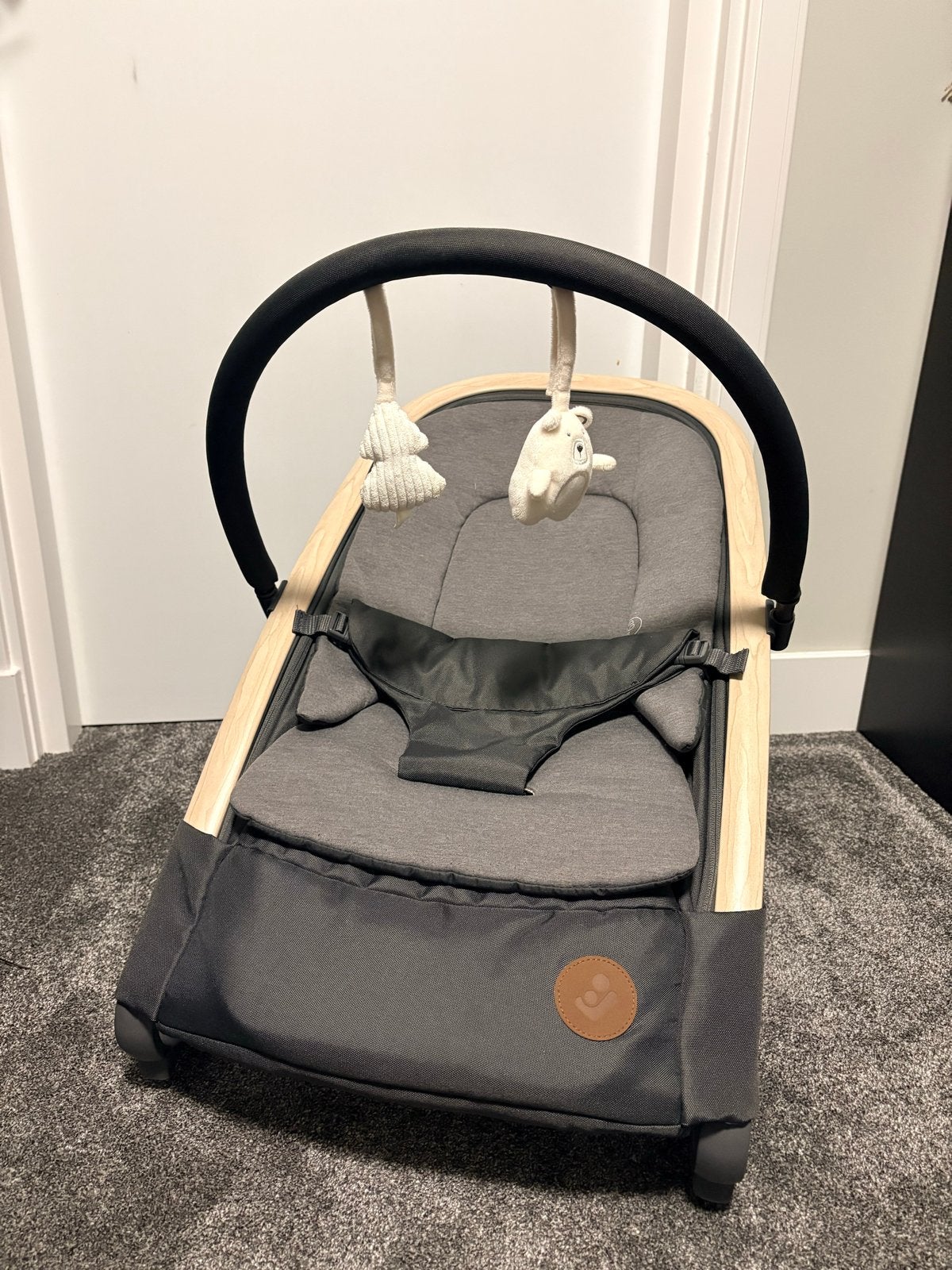 Maxi-Cosi Kori 2-in-1 Wipstoel - Essentieel Grijs, Ophalen, Zo goed als nieuw