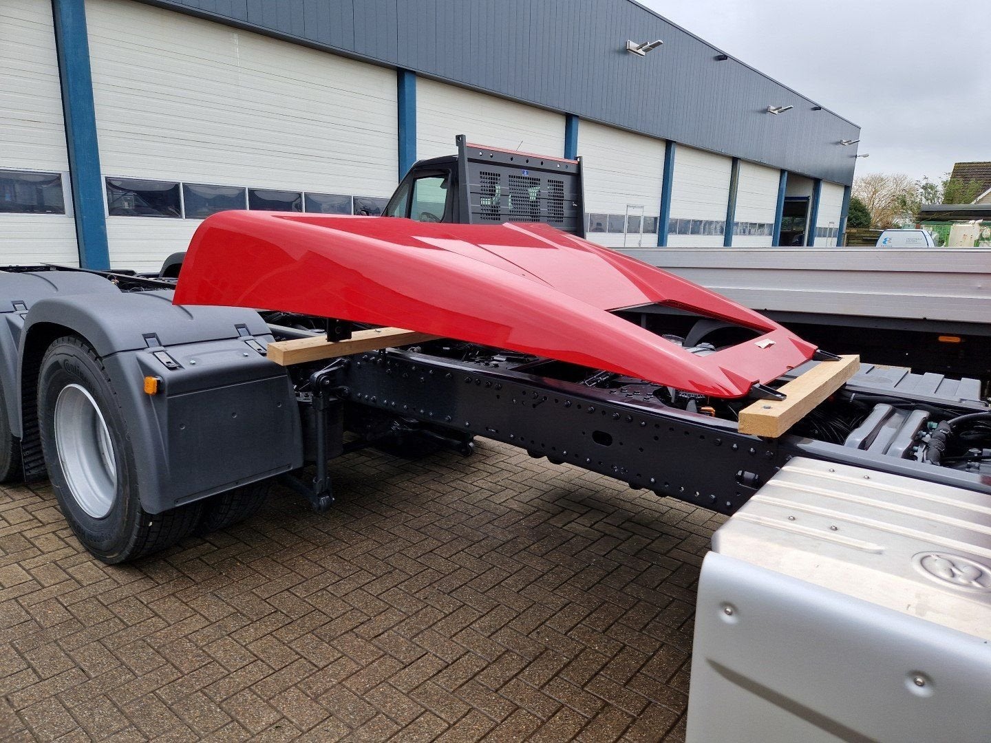 MAN TGX DAKSPOILER TG3 cabine dak spoiler incl. beugels nieu, -, -, Nieuw, Ophalen of Verzenden