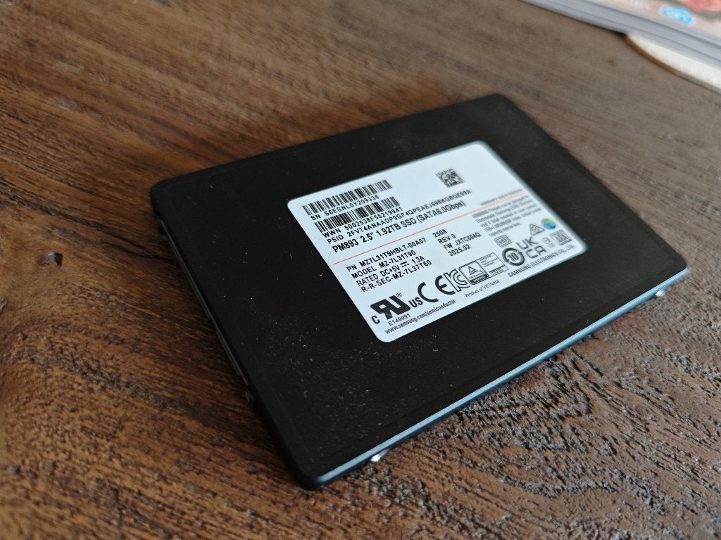 Samsung PM893 SSD 1.92TB Enterprise, Computers en Software, Harde schijven, Intern, 2TB, Ophalen of Verzenden, Zo goed als nieuw