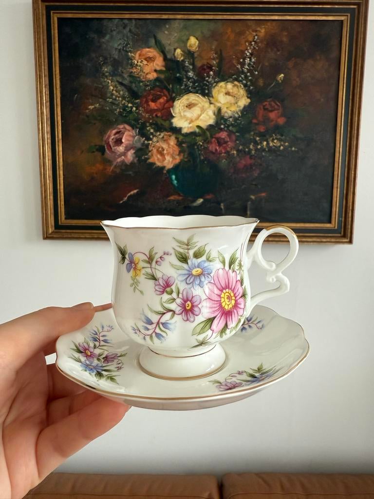 Royal Ascot "Blue Velvet" high tea theekopje met schotel, Verzamelen, Porselein, Kristal en Bestek, Ophalen of Verzenden