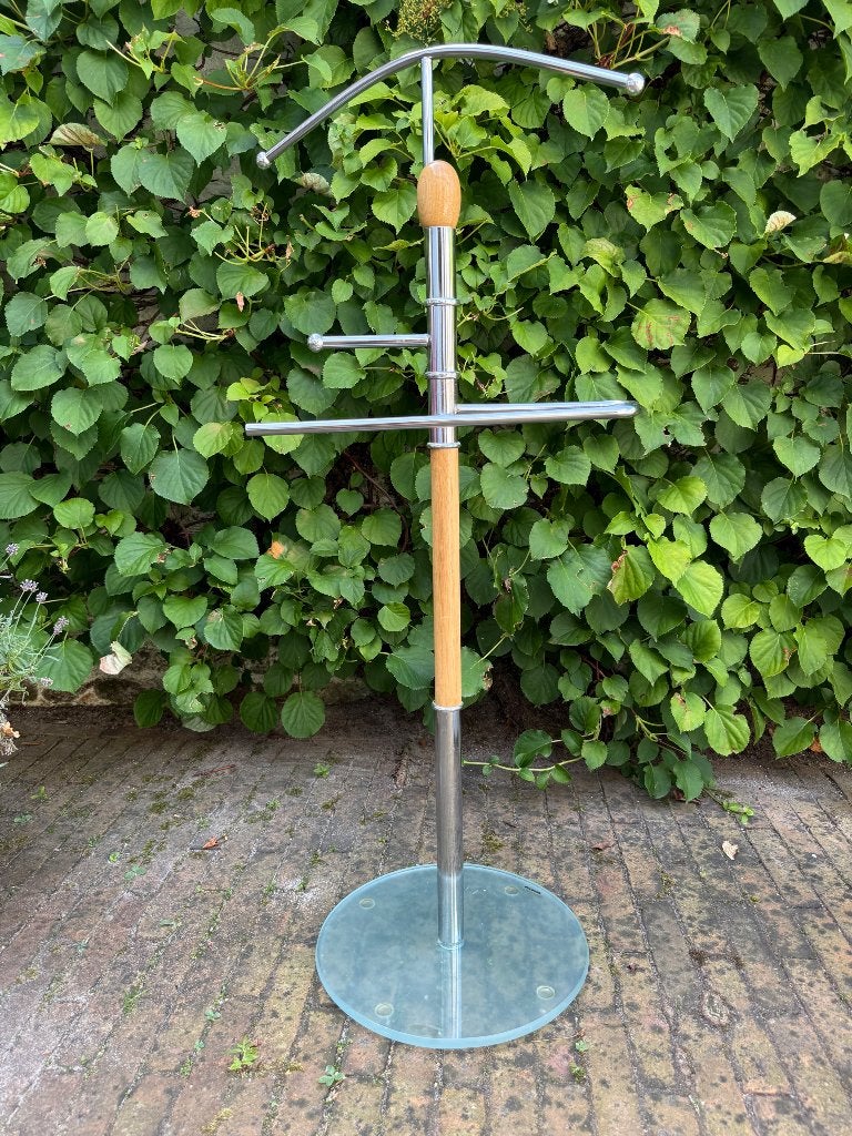 Kledingrek, Ophalen, Zo goed als nieuw