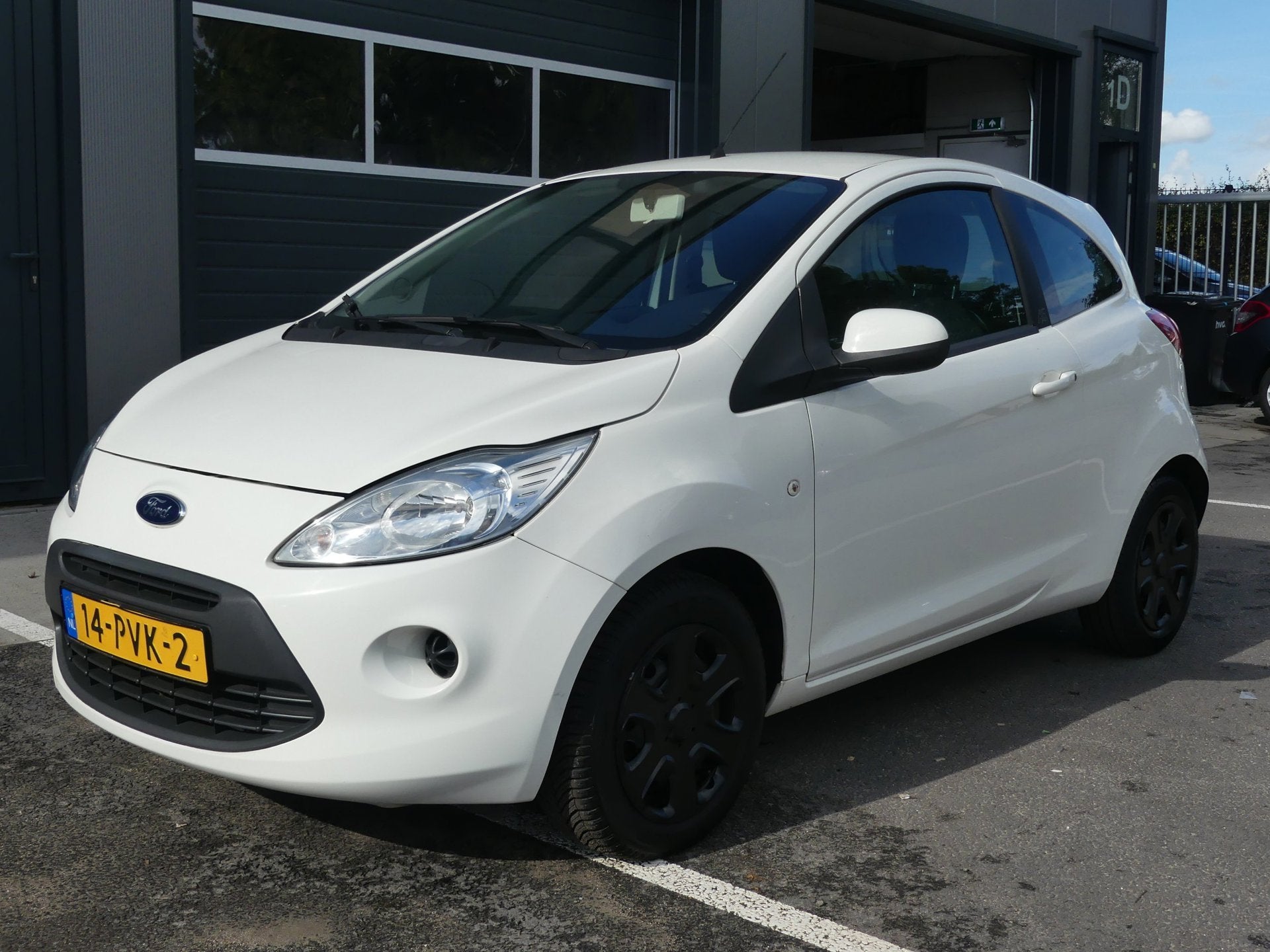 Ford Ka 1.2 Airco Centr.+ Afsb. Elektr. Ramen Distributierie, Voorwielaandrijving, Stof, Gebruikt, 4 cilinders