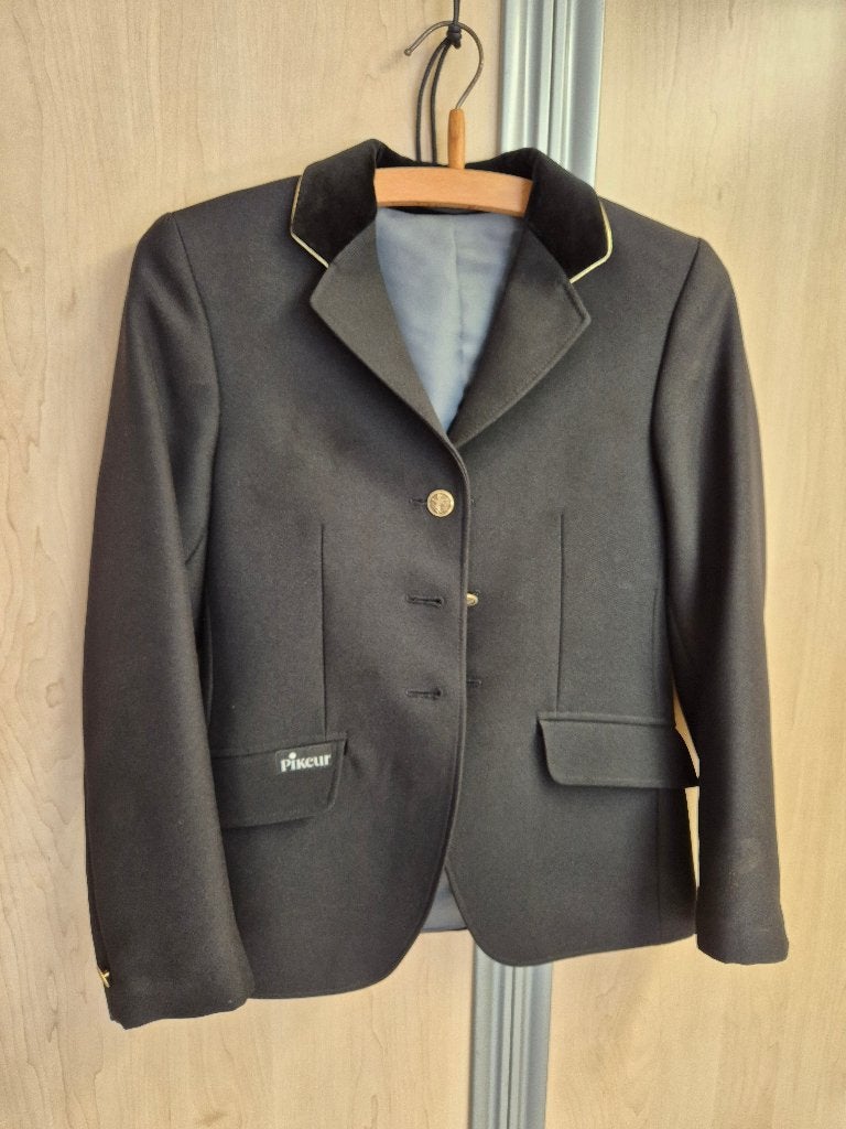 Pikeur zwart kinder wedstrijdjasje, Dieren en Toebehoren, Sierdetails, Gebruikt, Kinderen, Dressuur