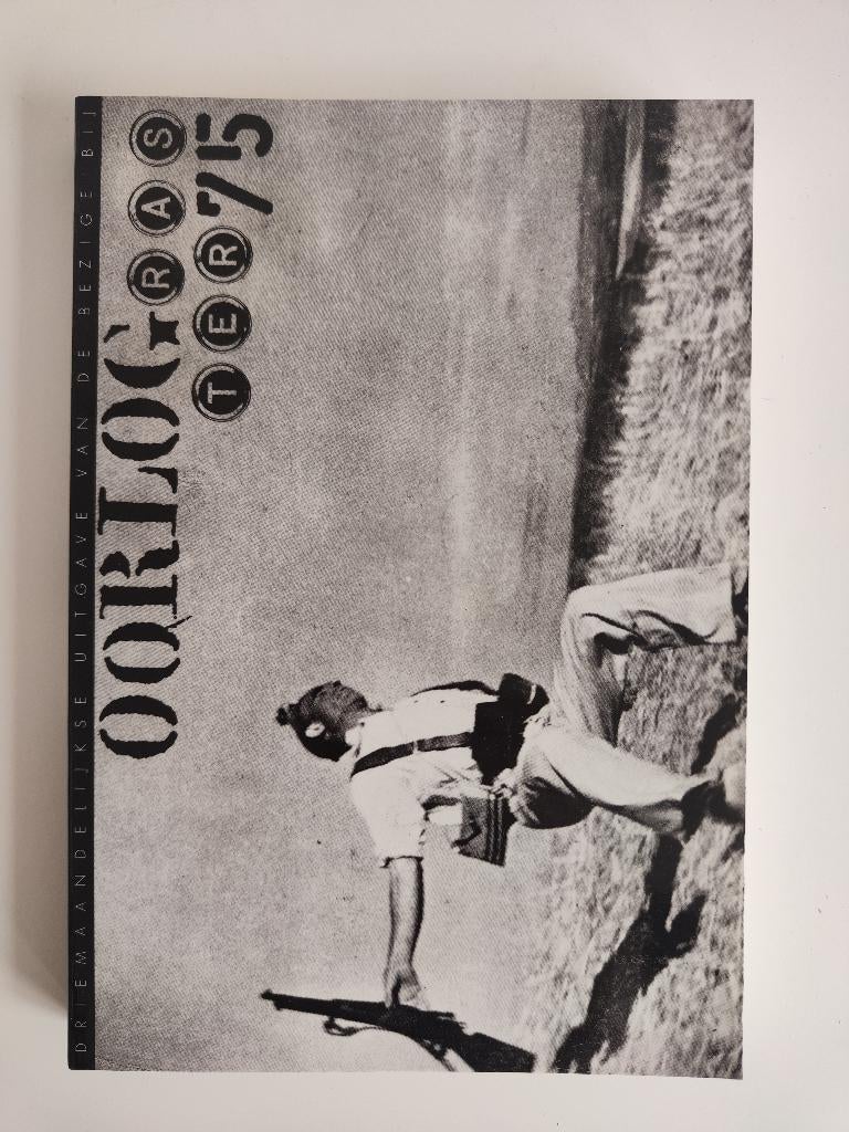 Raster 75 : Oorlog, Boeken, Literatuur, Zo goed als nieuw, Nederland, Ophalen of Verzenden
