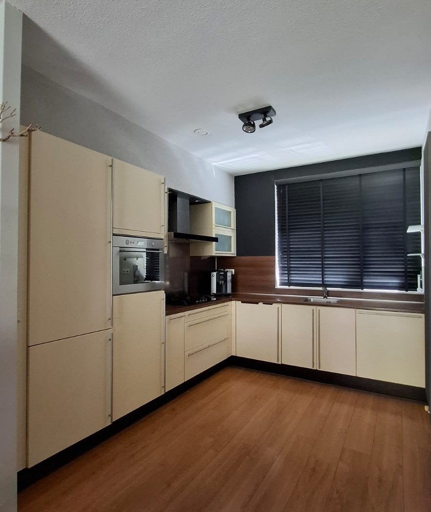 Complete hoekkeuken met inbouwapparatuur – €795,-, Ophalen, Gebruikt, Hoekkeuken