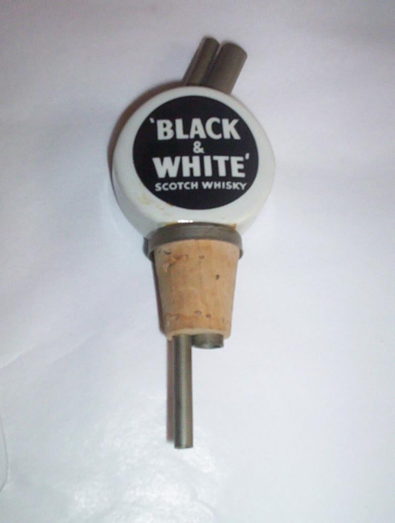 schenkstop/schenker black en white (vlgnr 3) scotch whisky, Verzamelen, Glas en Borrelglaasjes, Ophalen of Verzenden, Zo goed als nieuw