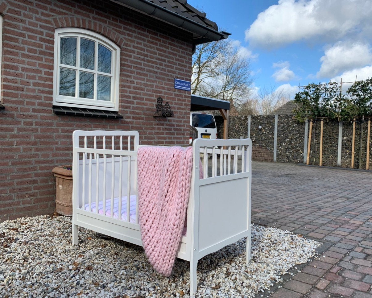 VINTAGE EN BROCANTE LEDIKANTJES EN KAJUITBEDDEN, Kinderen en Baby's, Babywiegjes en Ledikanten, Ophalen, Gebruikt, Ledikant
