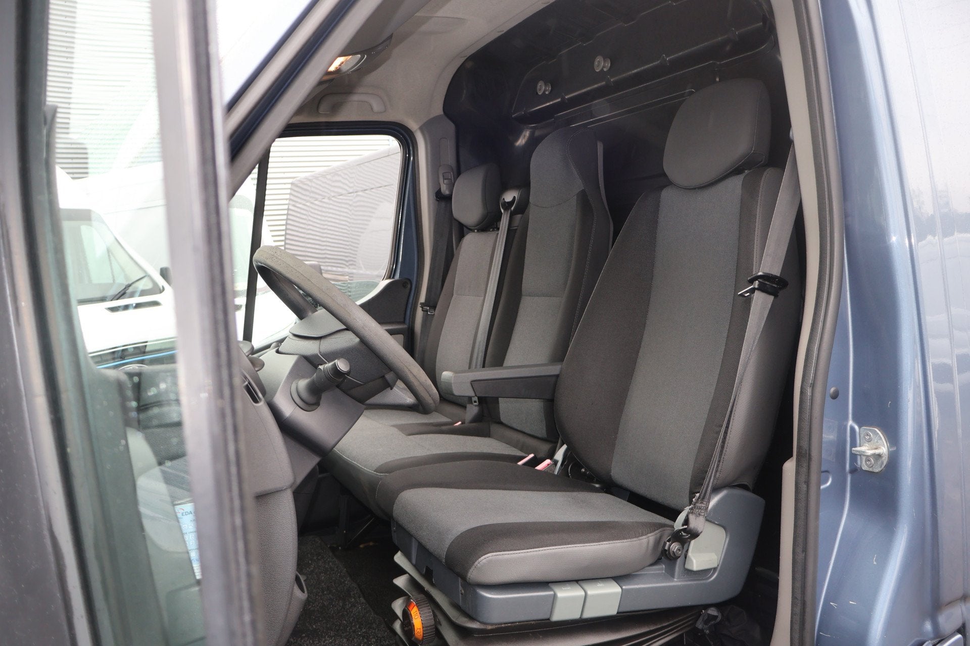 Renault Master 2.3 dCi L1 H2 (bj 2018), Auto's, Stof, Gebruikt, Euro 6, 4 cilinders