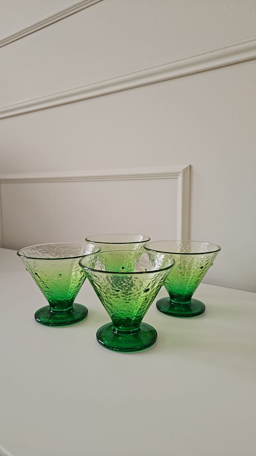 Set van 4 vintage groene dessertglazen ijscoupe, Huis en Inrichting, Verzenden, Glas, Vintage, Glas of Glazen