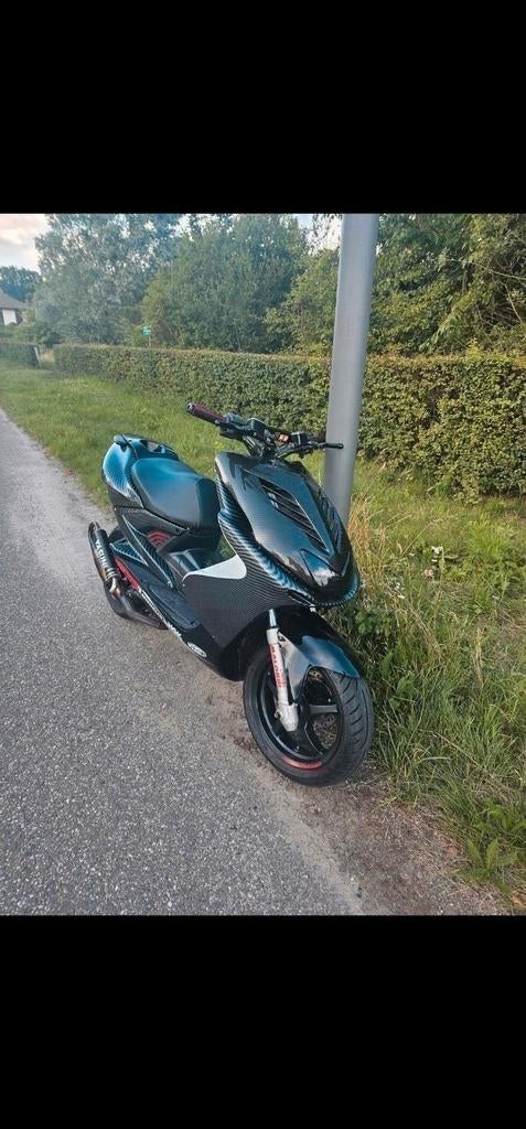 Yamaha aerox 70cc malossi  opnieuw opgebouwd, Fietsen en Brommers, Scooters | Yamaha, Ophalen, Tweetakt, Aerox, 70 cc