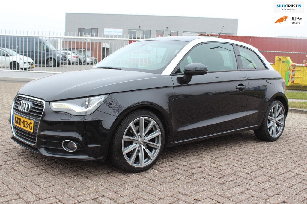 Audi A1 1.4 TFSI 119g. Ambition Pro Line Business automaat, Auto's, Audi, Euro 5, 4 cilinders, 4 stoelen, Leder en Stof
