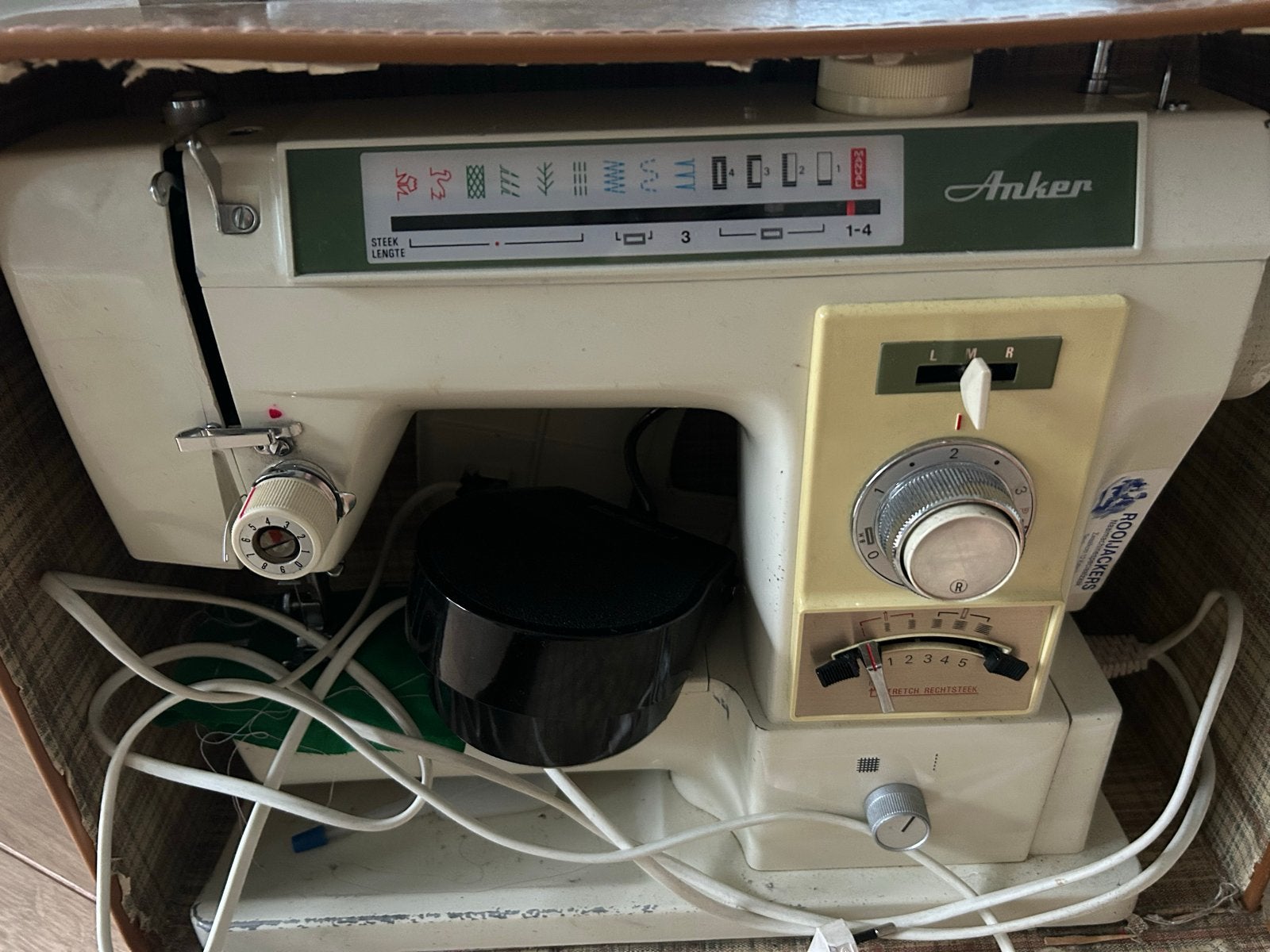 Anker Naaimachine in Koffer - Vintage Model, Hobby en Vrije tijd, Naaimachines en Toebehoren, Ophalen, Gebruikt, Naaimachine, Overige merken
