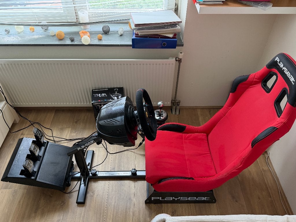 Complete Sim Racing Setup - Thrustmaster Ferrari & Playseat, Ophalen, 1 speler, Racen en Vliegen, Zo goed als nieuw