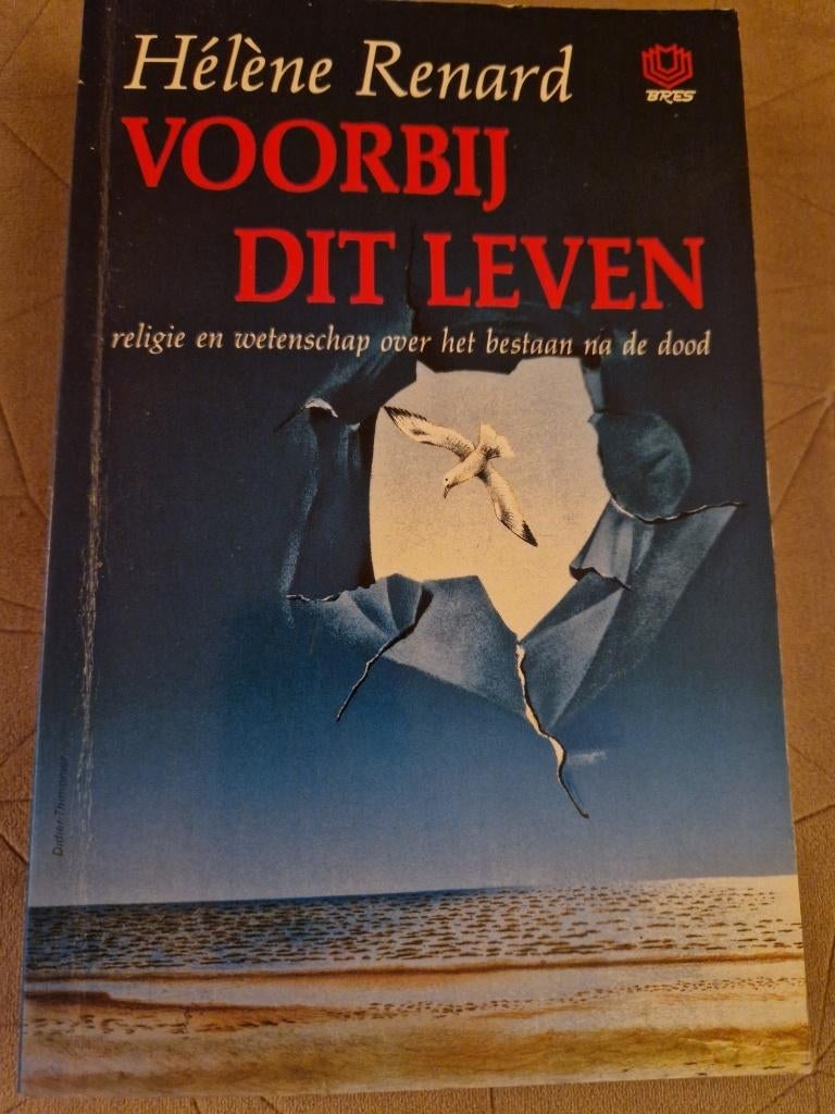 Prachtig boek met als titel, "Voorbij dit leven.", Boeken, Gelezen, Overige typen, Ophalen of Verzenden, Spiritualiteit algemeen