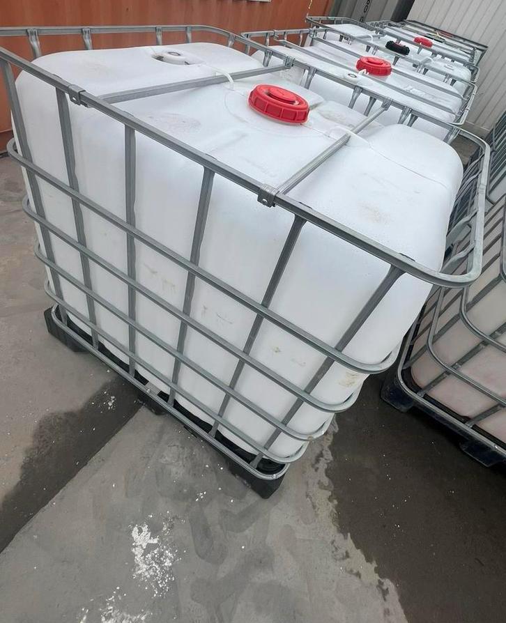 15 stuks 1000L vaten (kunststof onderstel), 150 liter of meer, Ophalen, Zo goed als nieuw