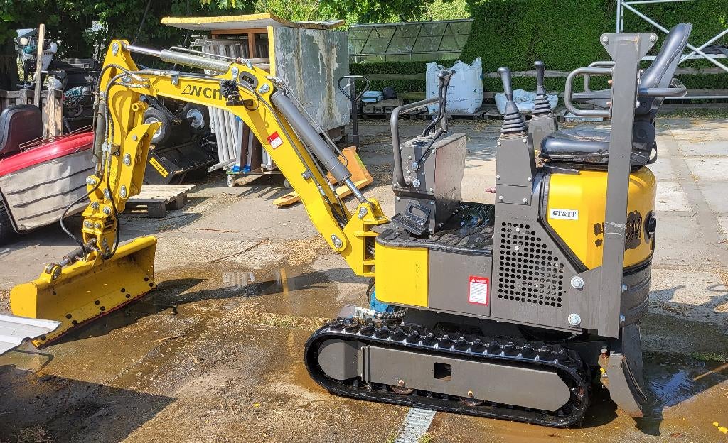 Minigraver WCM CTX8010 (bj 2022 : weinig draaiuren), Ophalen, Gebruikt