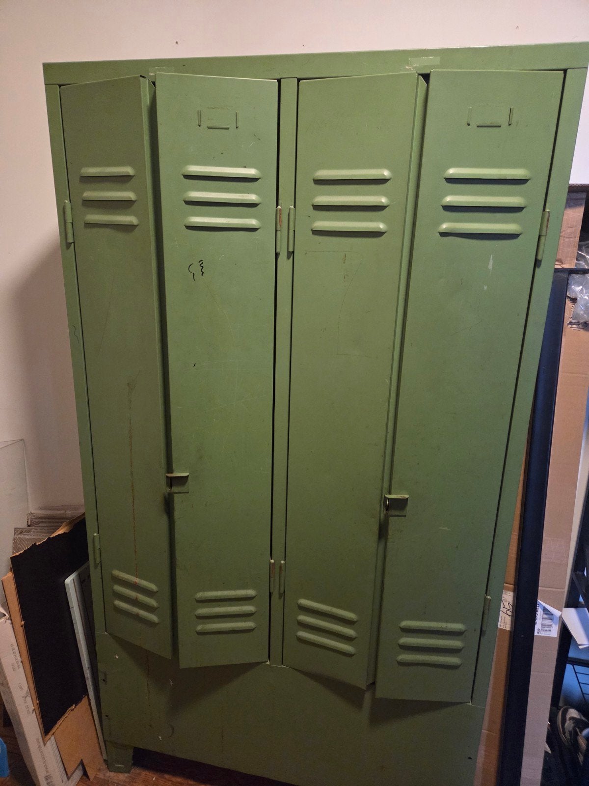 Vintage groene metalen locker - Industriële kast, Huis en Inrichting, Ophalen, Gebruikt