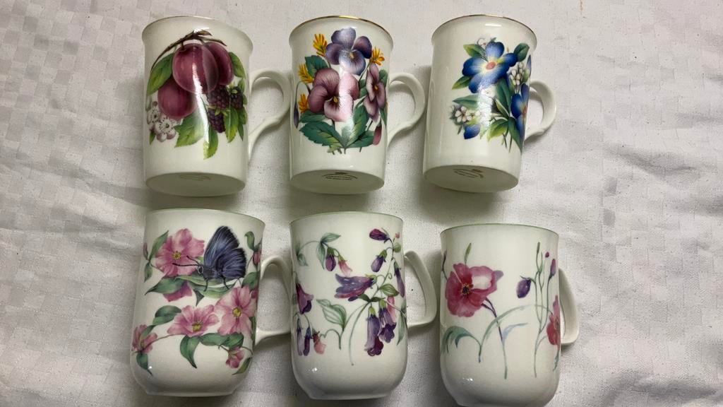 Engels bone china bekers, cambridge garden rose of england, Ophalen of Verzenden, Zo goed als nieuw, Overige stijlen, Kop(pen) en/of Schotel(s)