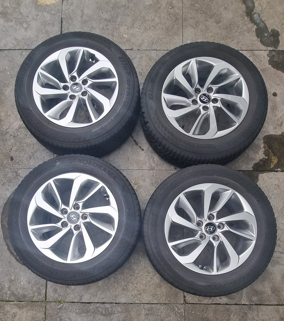 Hyundai Tucson 17 inch velgen met winterbanden, Auto-onderdelen, Ophalen, Gebruikt, Velg(en), 17 inch