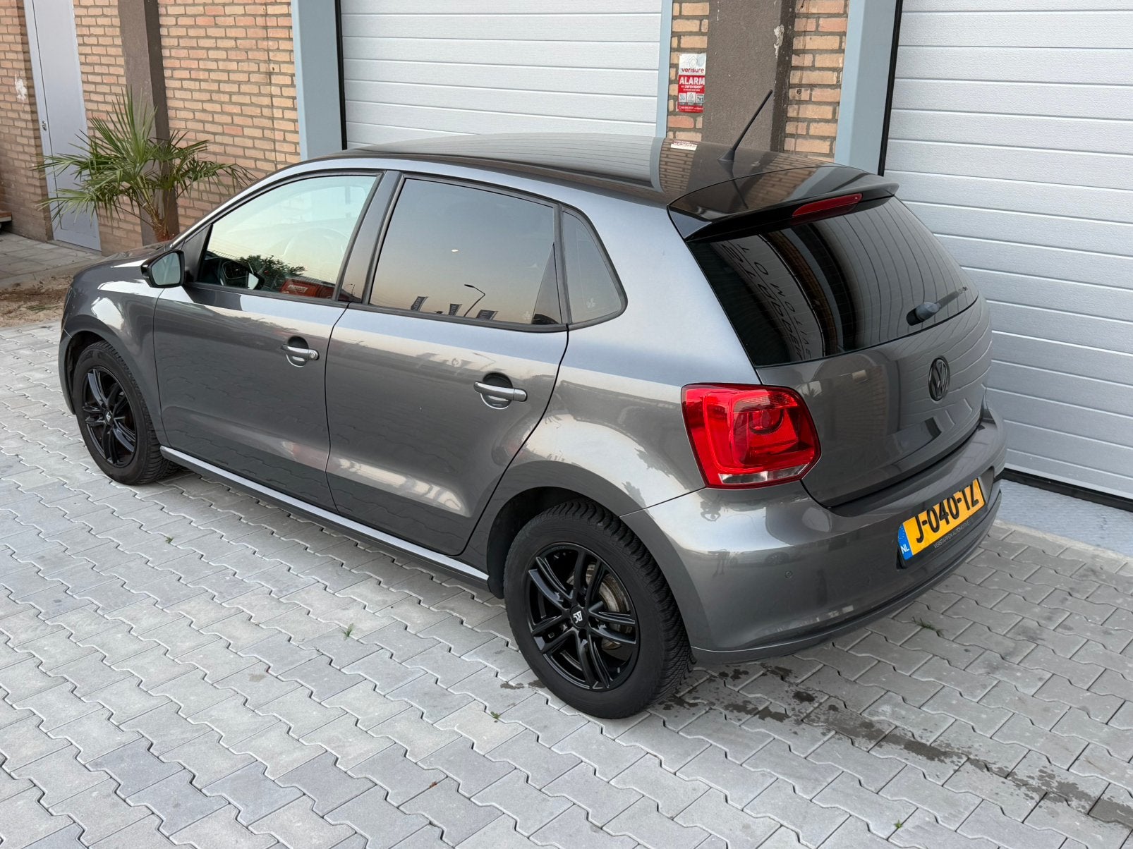 Verkocht. Volkswagen Polo 1.2 Nweketting/Clima/PDC/Stoelverw, Auto's, Voorwielaandrijving, Zwart, 1198 cc, Bedrijf