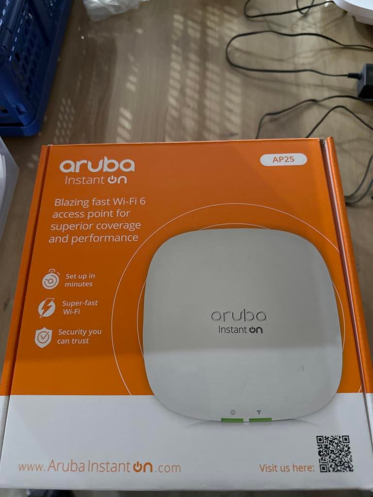 HPE Aruba Instant On AP25 WiFi 6 Access Point, Ophalen of Verzenden, Zo goed als nieuw