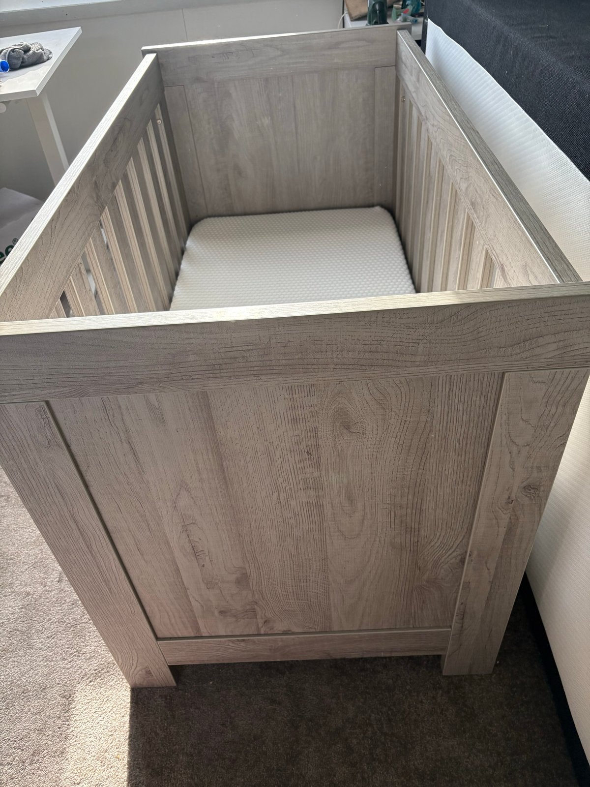 Babybedje met AeroSleep Evolution matras, Ophalen, 190 cm of minder, Zo goed als nieuw, Hout