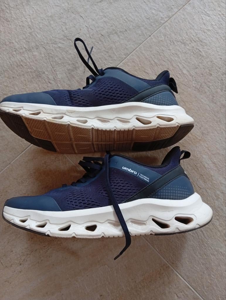 Umbro Sportschoenen - Blauw, Maat 43, Kleding | Heren, Schoenen, Ophalen, Blauw, Sneakers of Gympen, Gedragen