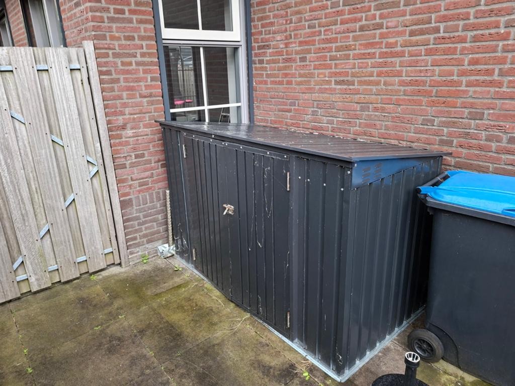 Afvalcontainer ombouw, 3 containers, Ophalen, Gebruikt, Metaal, Containerberging
